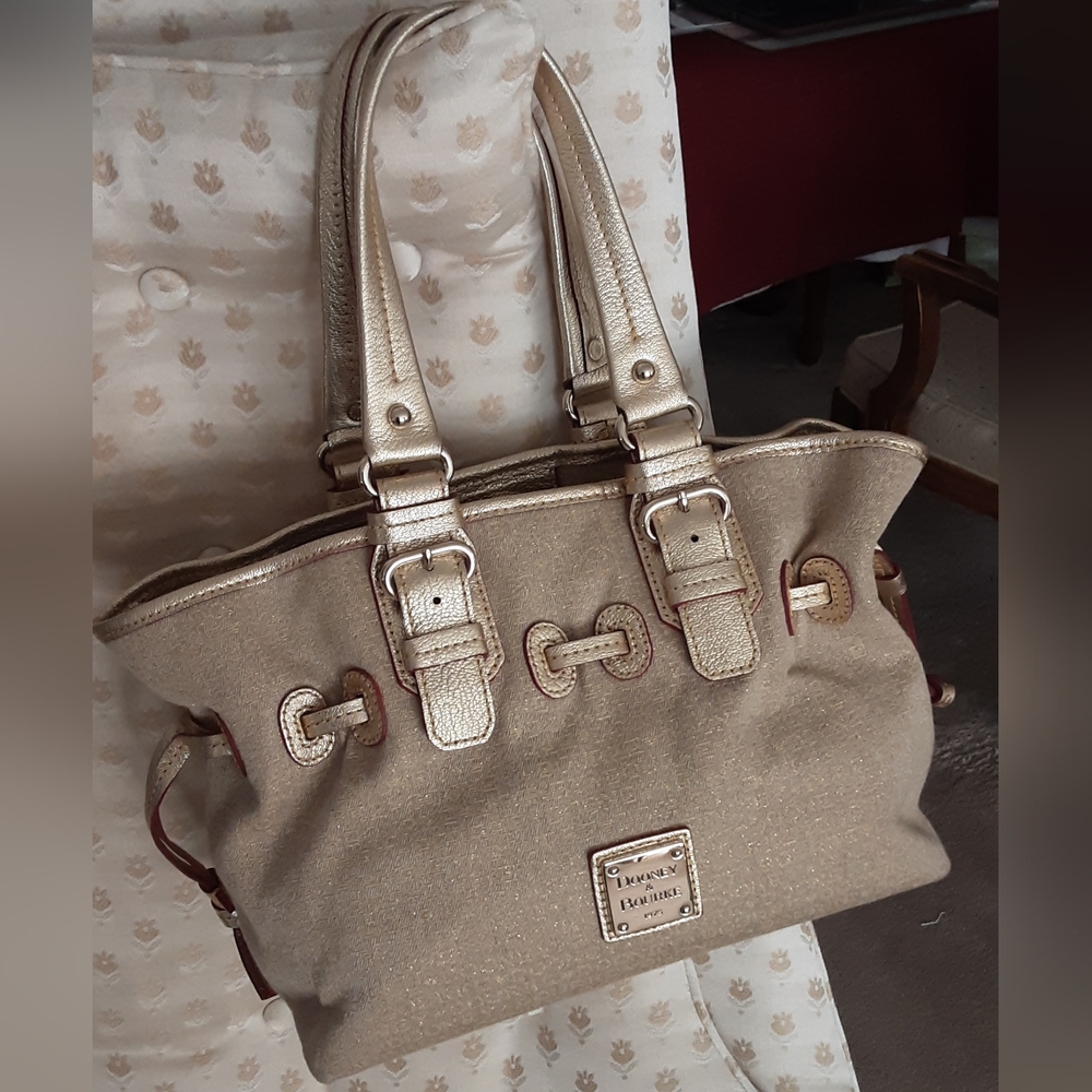 EUC Dooney and Bourke Satchel